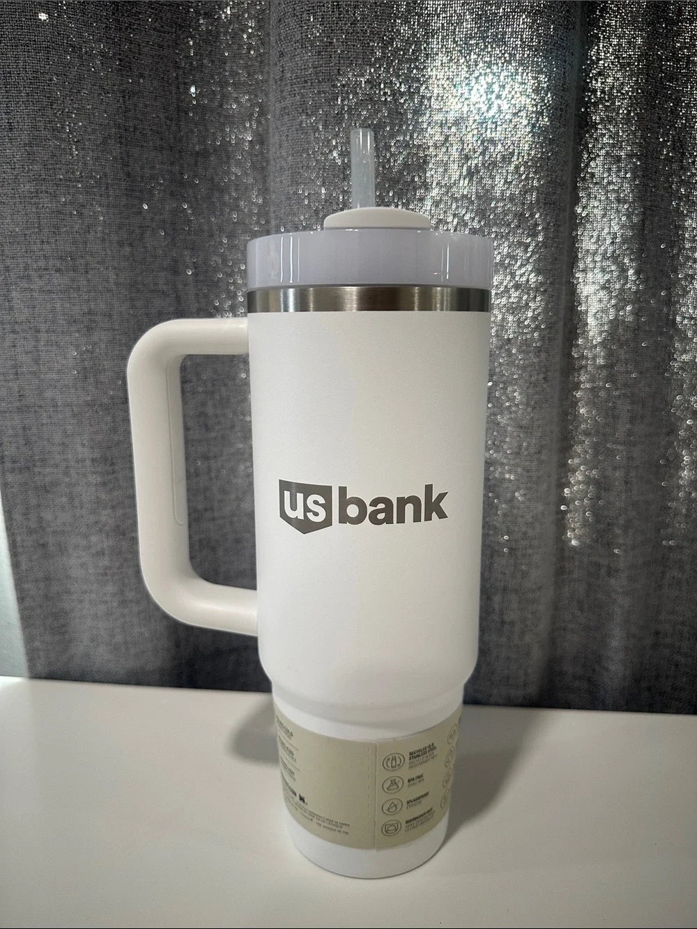 Stanley White Travel Mug with Handle and Straw Lid. 30oz. NWT.